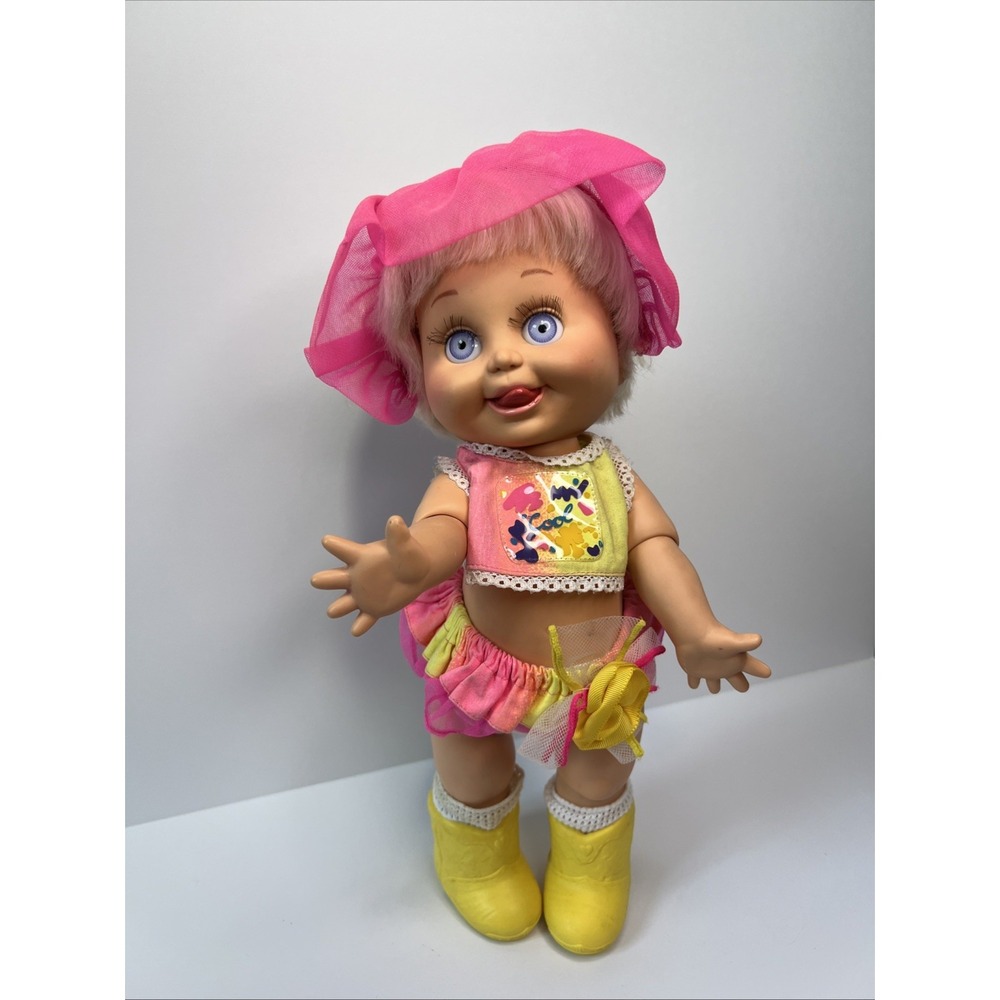 Vintage 1990 Galoob Baby Face So Delightful DeeDee #8 Near Complete Outfit